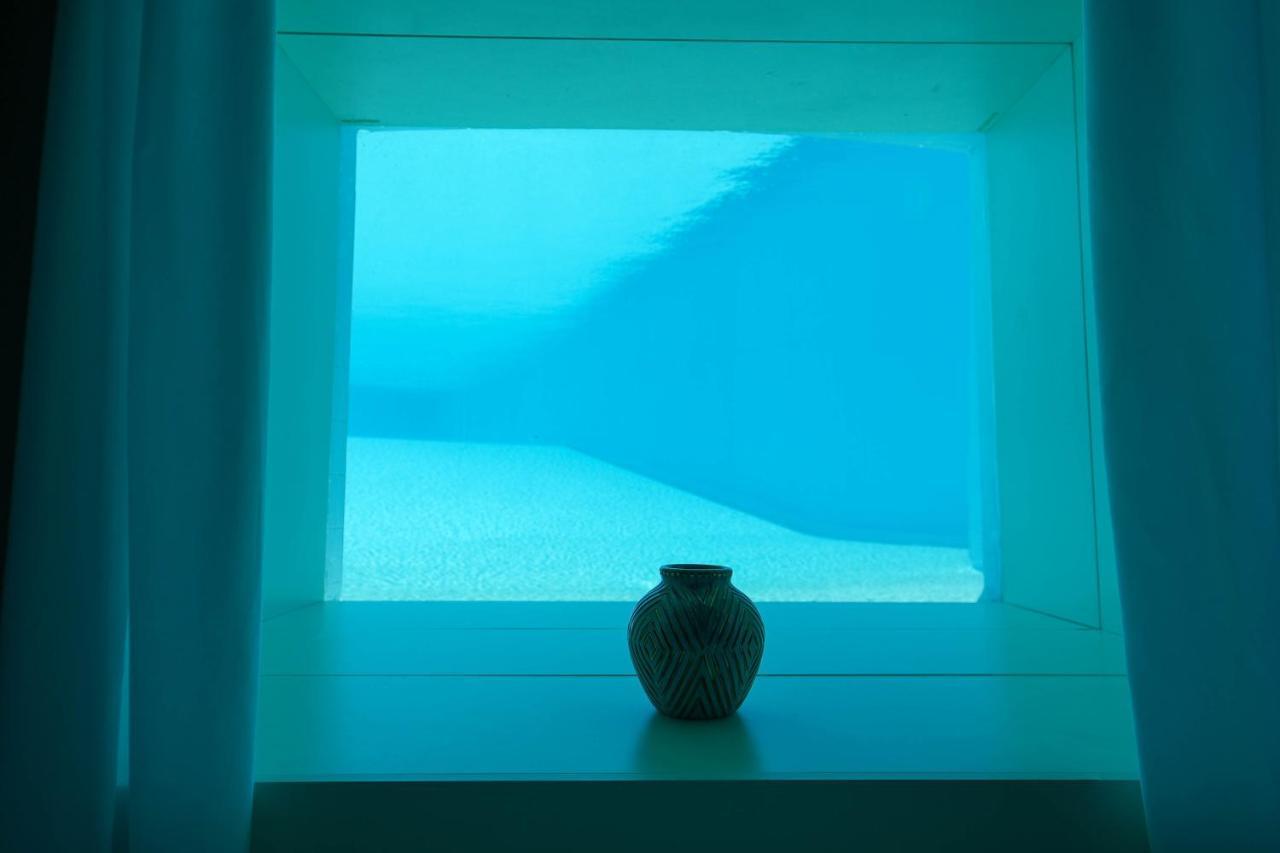 Paradise Suite Latina Exterior foto
